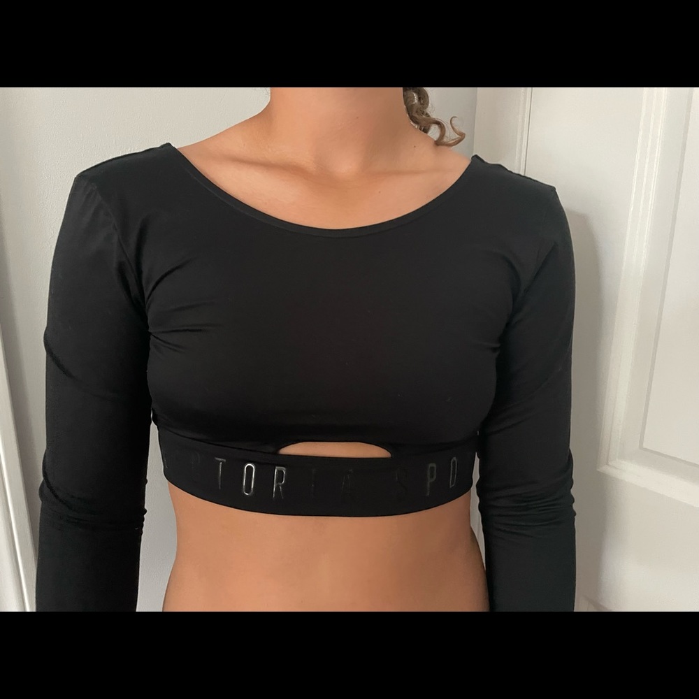New Victoria Sport, black workout long sleeve black shirt, size medium.